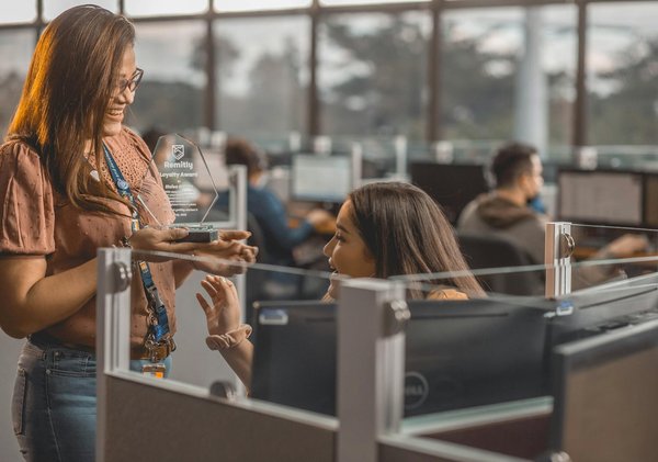 Unlocking the Power of Augmented Reality: Strategies for UK Retailers to Enhance In-Store Promotions